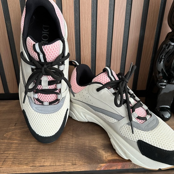 Dior Men's Pink and Gray Sneakers - Picture 1 of 8